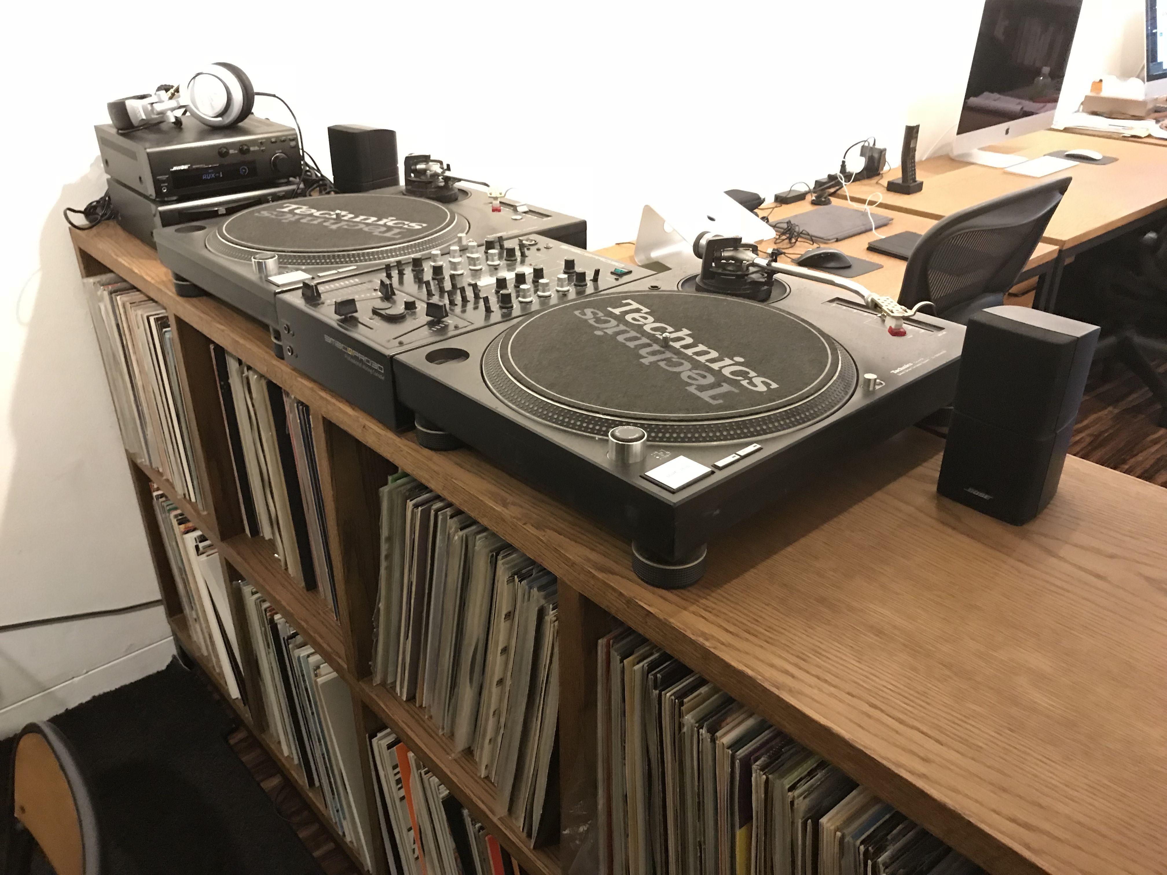 オーダーメイドDJブース、レコード棚特集。こだわり満載の事例紹介