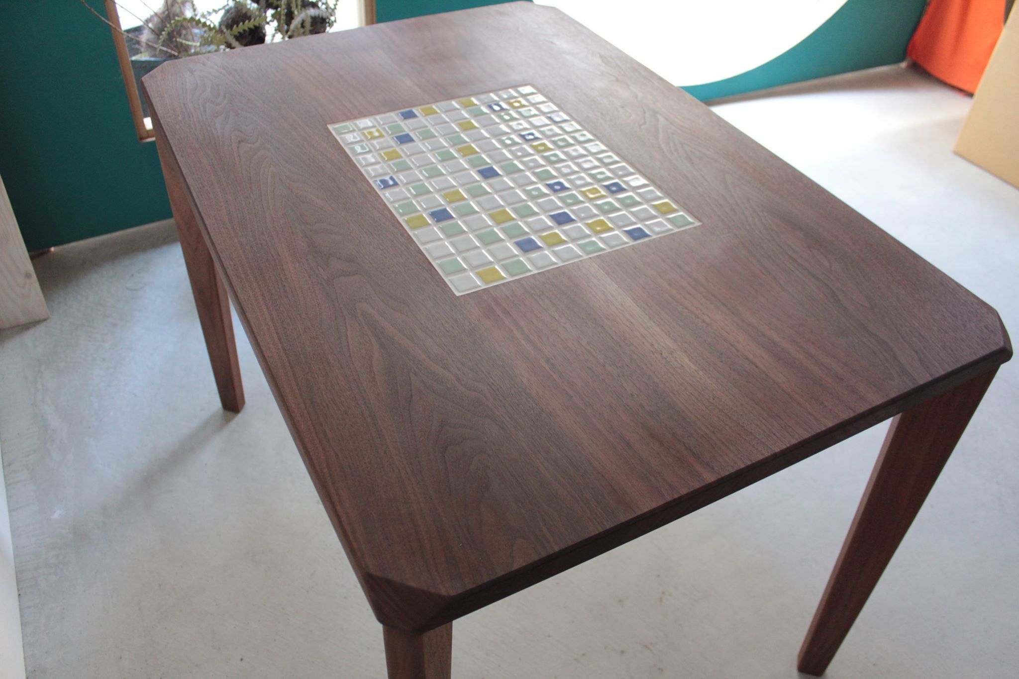 オーダーメイドテーブルの製作事例を特集。オンリーワンを創ります。