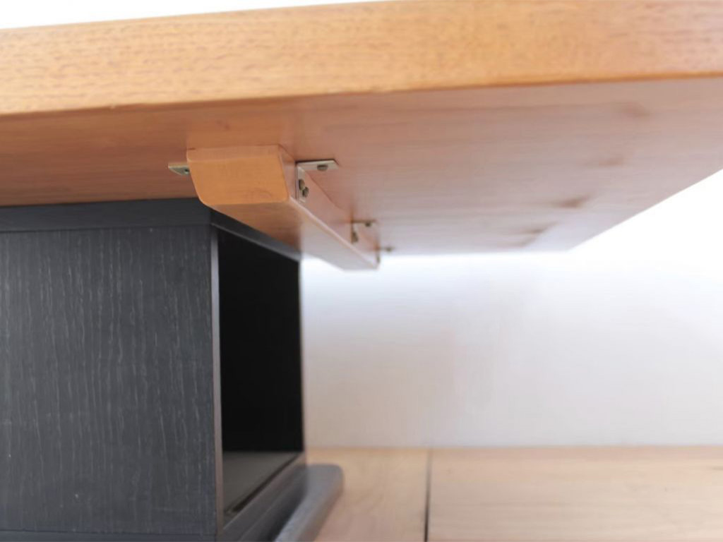 天板裏の反りどめ