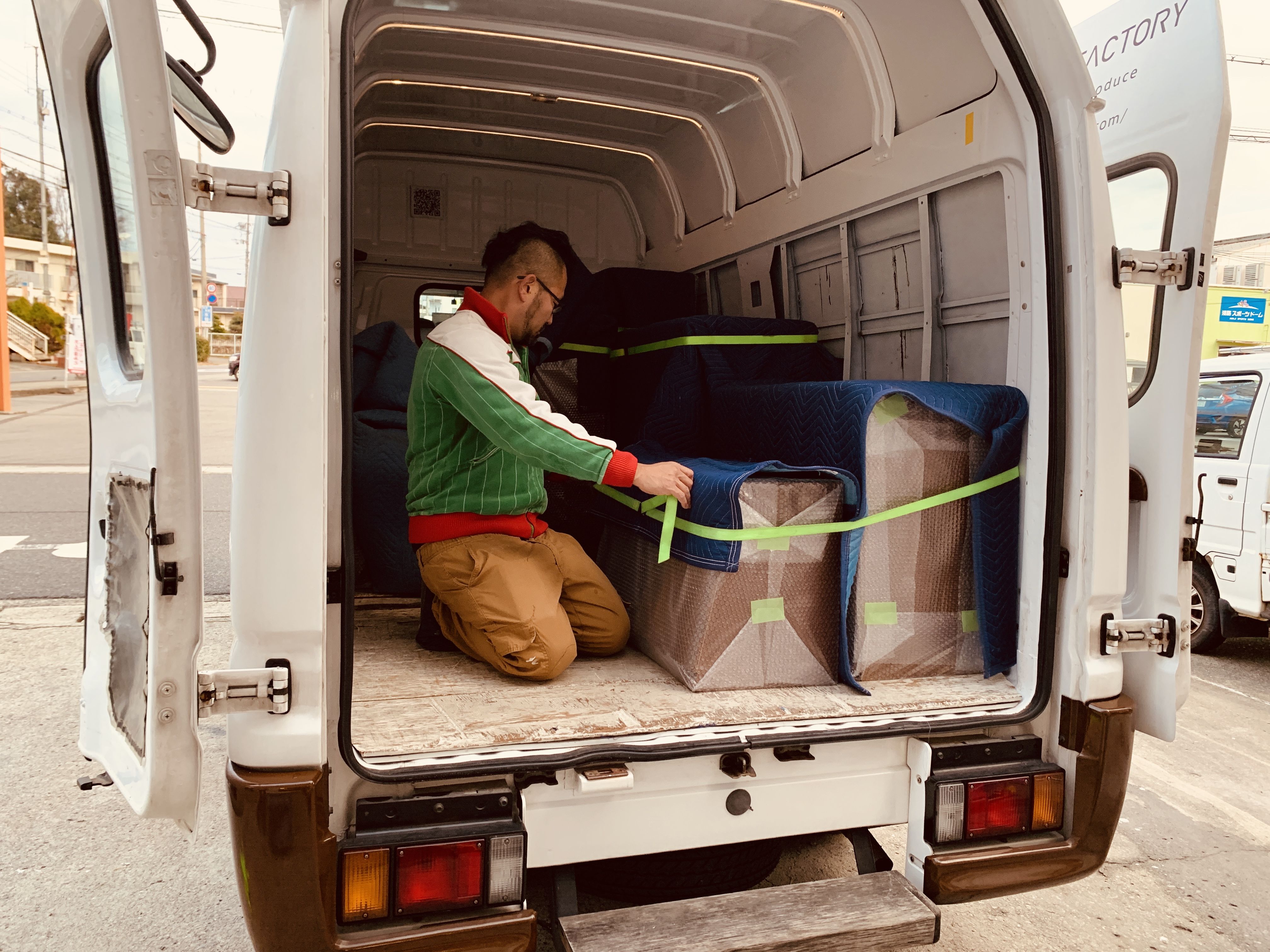 世界でたった一つの家具だから。製作と並んで丹念に行う家具搬出作業