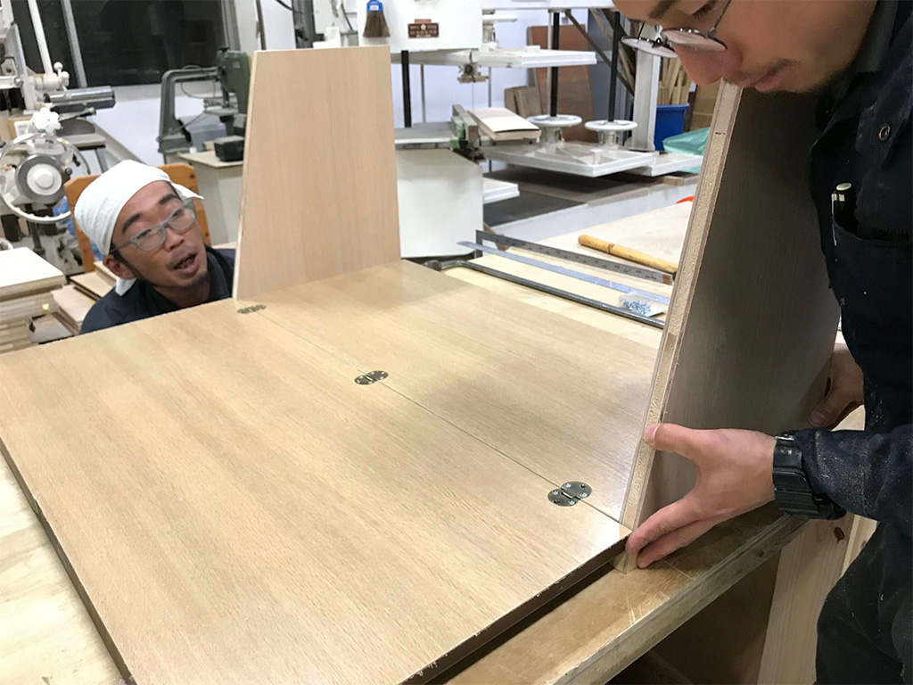 婚礼タンスからライティングビューローへのリメイク作業