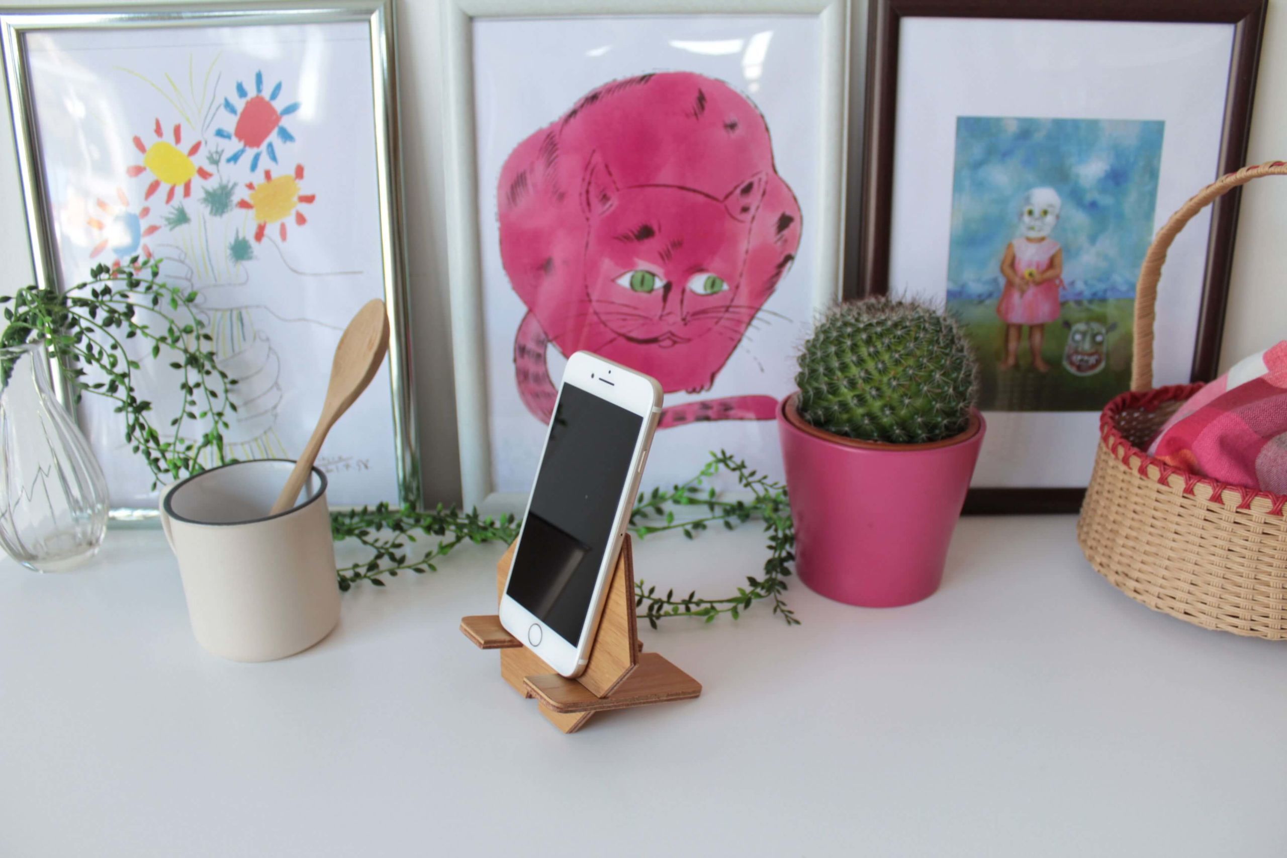 とにかく縁起の良いスマホスタンド「六角寿満子」生まれました。のイメージ