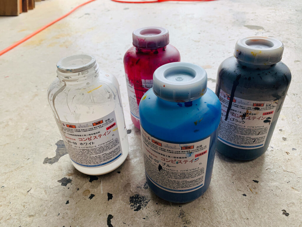 家具の色味がイメージと違う…そんなときはリメイクで解決しましょう！