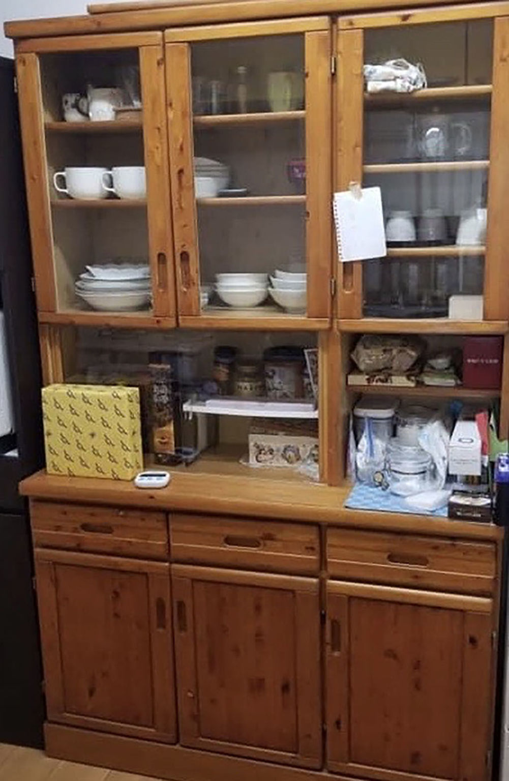 カントリー調食器棚をケビント風のモダンなキャビネットにリメイク♪ 東京＆大阪、家具を楽しむ家具工房 ROOTS FACTORY（ルーツファクトリー）オフィシャルサイト