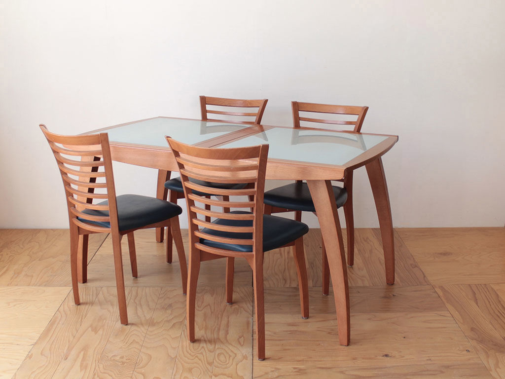 カリガリスのダイニングセットリメイク前