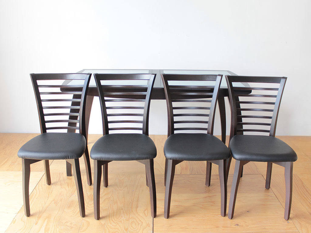 再塗装したダイニングチェア