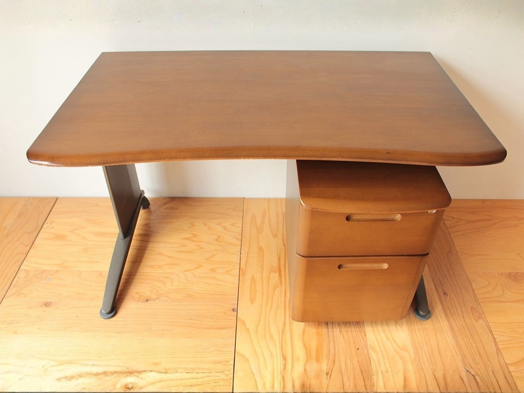 リメイクのご相談をいただいたデスク＆インワゴンの全体像