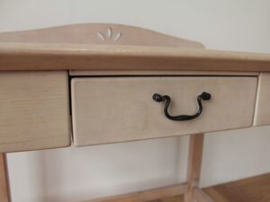 リメイクのご依頼をいただいた学習机の引き出し