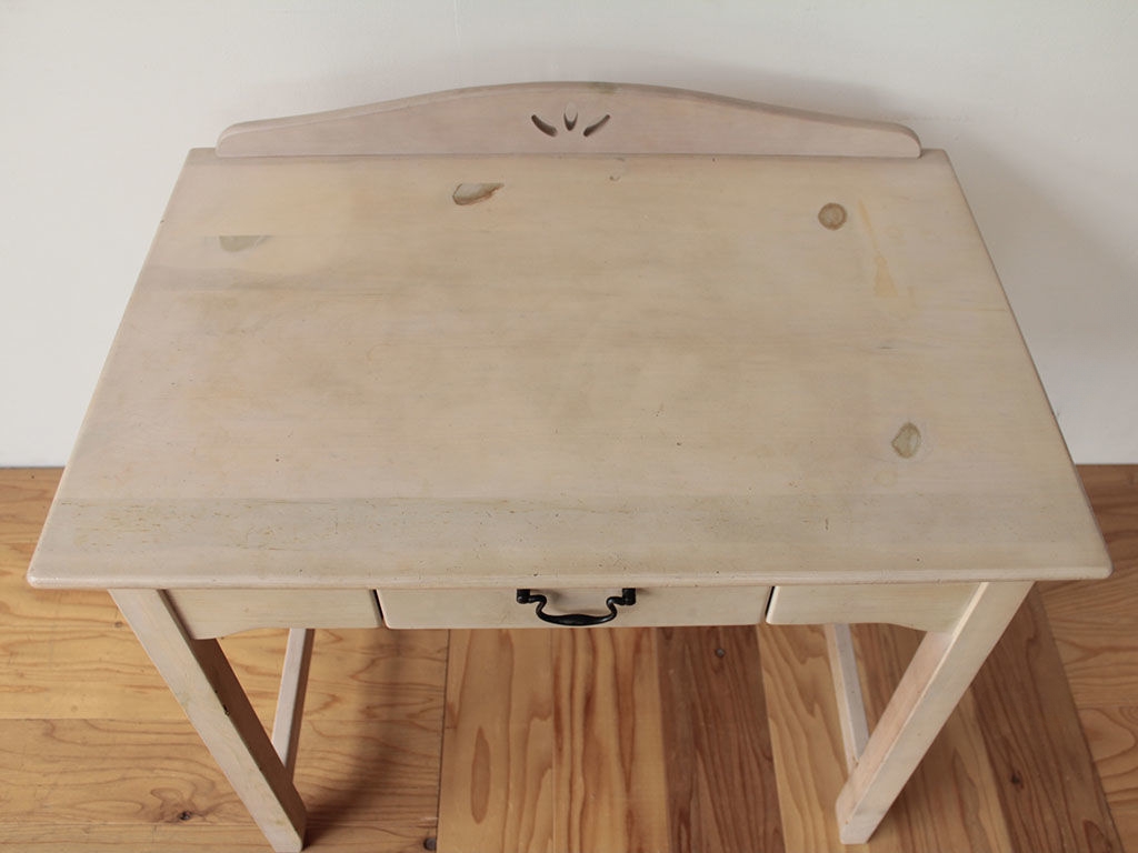 小引き出しへのリメイクをご依頼いただいた学習机