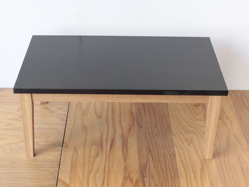 学習机の天板を生かしてリメイクしたローテーブル
