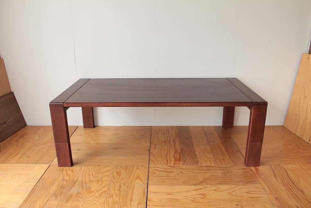 ローテーブルをソファで使えるよう高くサイズアップとダーク色塗装へリメイク