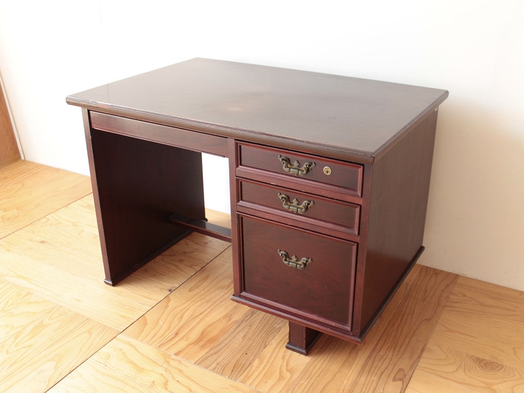 飾り棚へのリメイクをご希望いただいた学習机