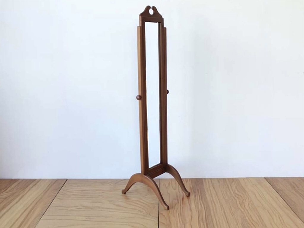 タンス扉の鏡を活かしてリメイクした事例