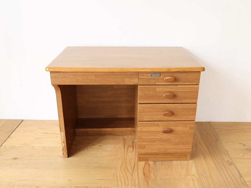 在宅ワーク用のデスクにリメイクしたいとご相談いただいた学習机