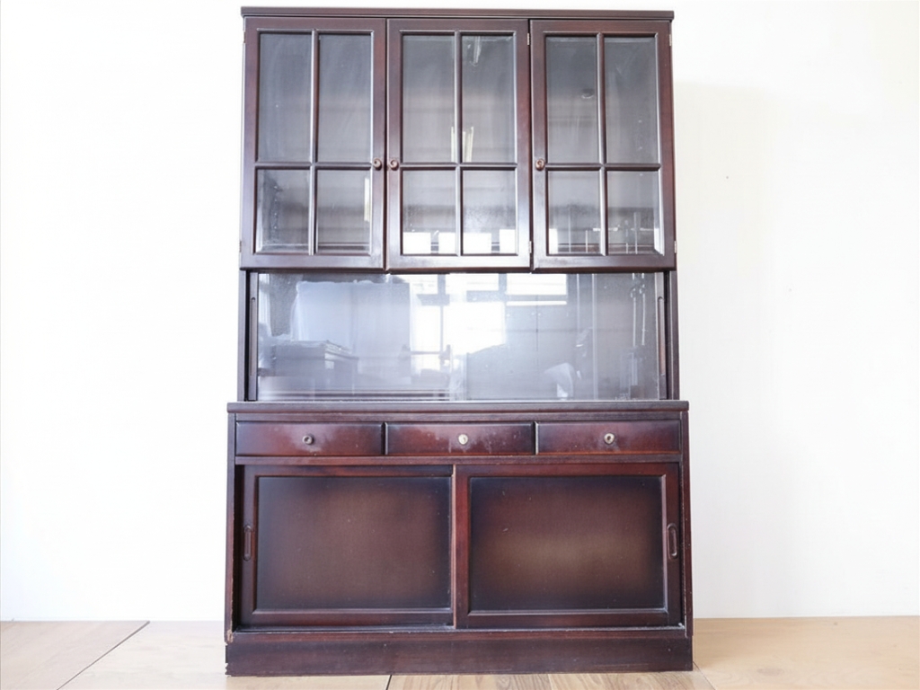 本棚へのリメイクをご相談いただいた食器棚