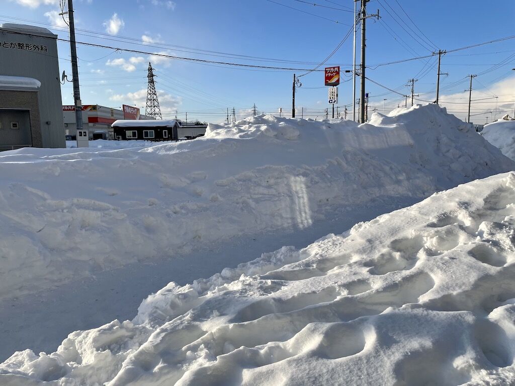 まだ雪がたくさんの北海道