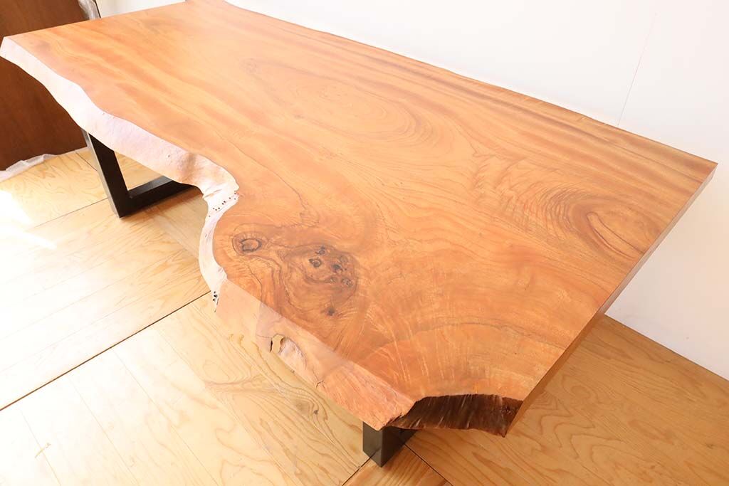 テーブル木目と形