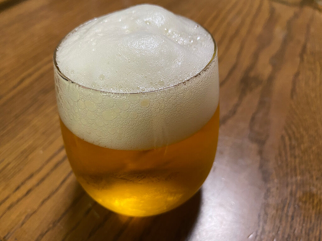 グラスに入ったビール