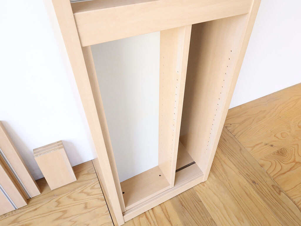 スライド棚をそのまま使えるようにリサイズした本棚