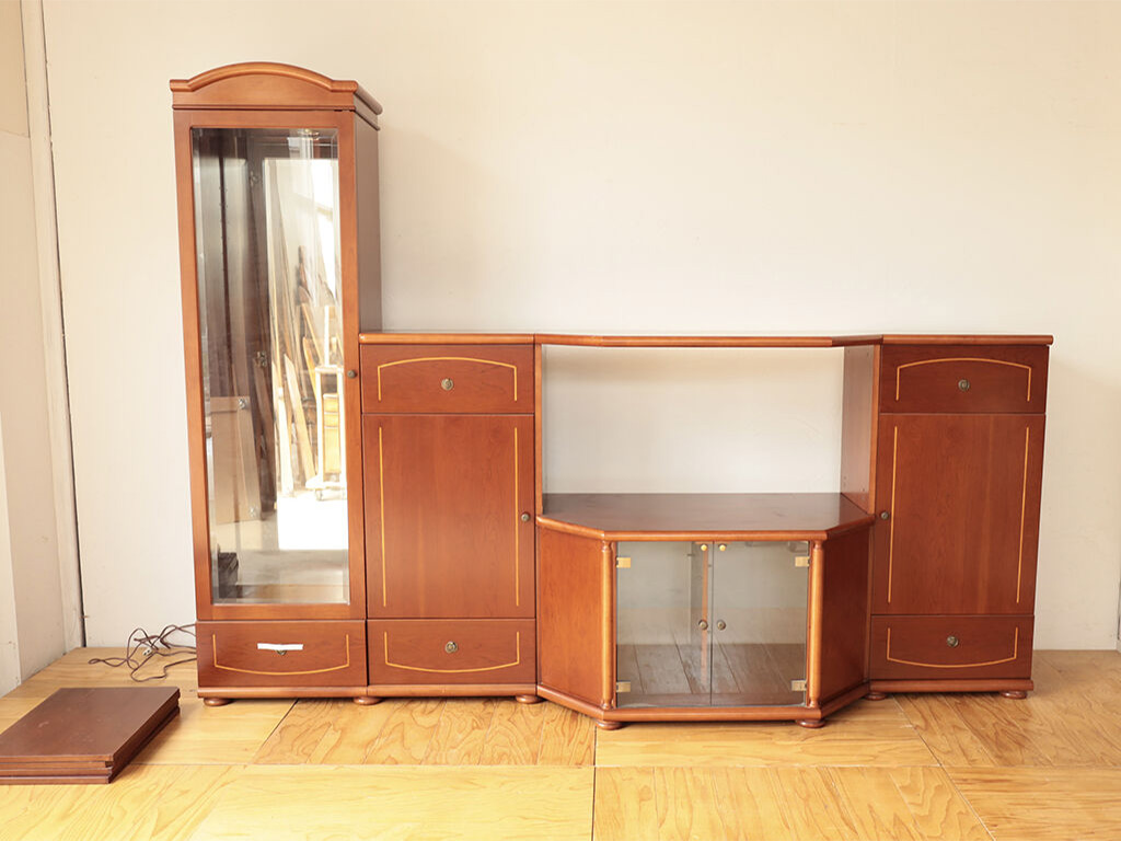 ポルトガルでオーダーメイドしたリビングボード