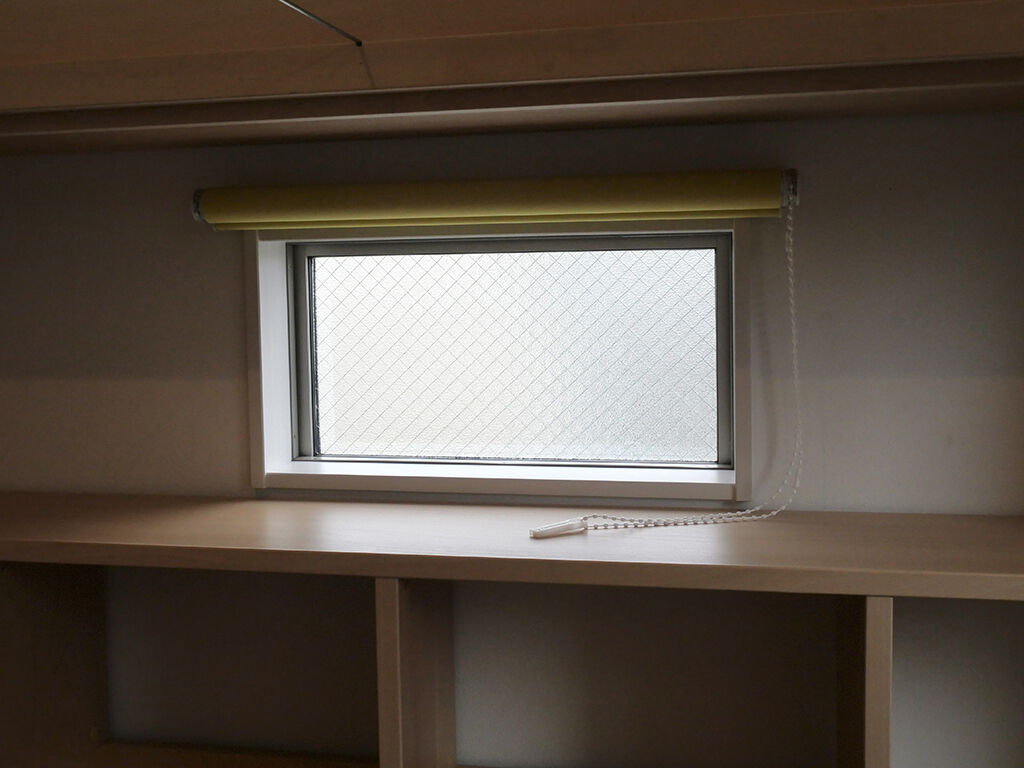 設置場所の小窓を活かせるよう2段ベッドを設計