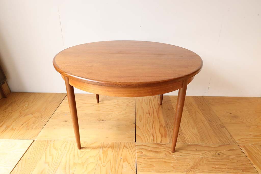 R467:外見はそのまま搬入出しやすいようテーブルの脚を分解式に | 東京＆大阪、家具を楽しむ家具工房 ROOTS  FACTORY（ルーツファクトリー）オフィシャルサイト