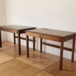 脚フレームを新たに作り高さを合わせた机2台