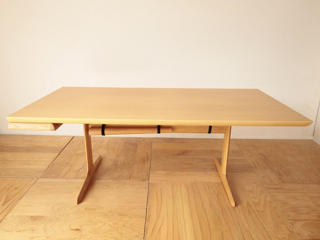 延長用天板を折り畳んだ状態