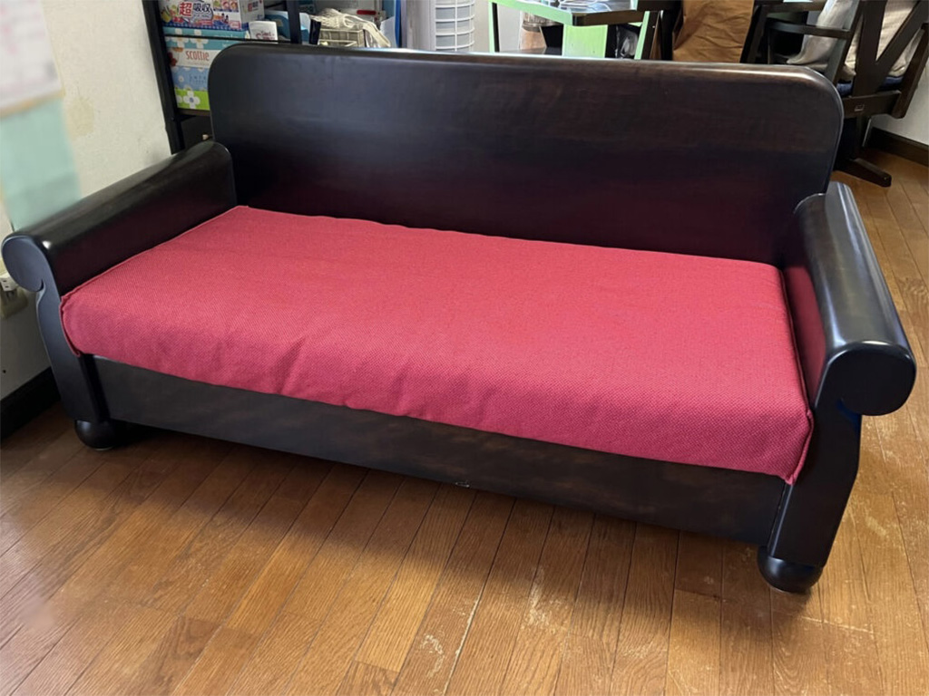 思い出のソファをリメイク！日焼け補修・座面作り替えで新品のようにのイメージ