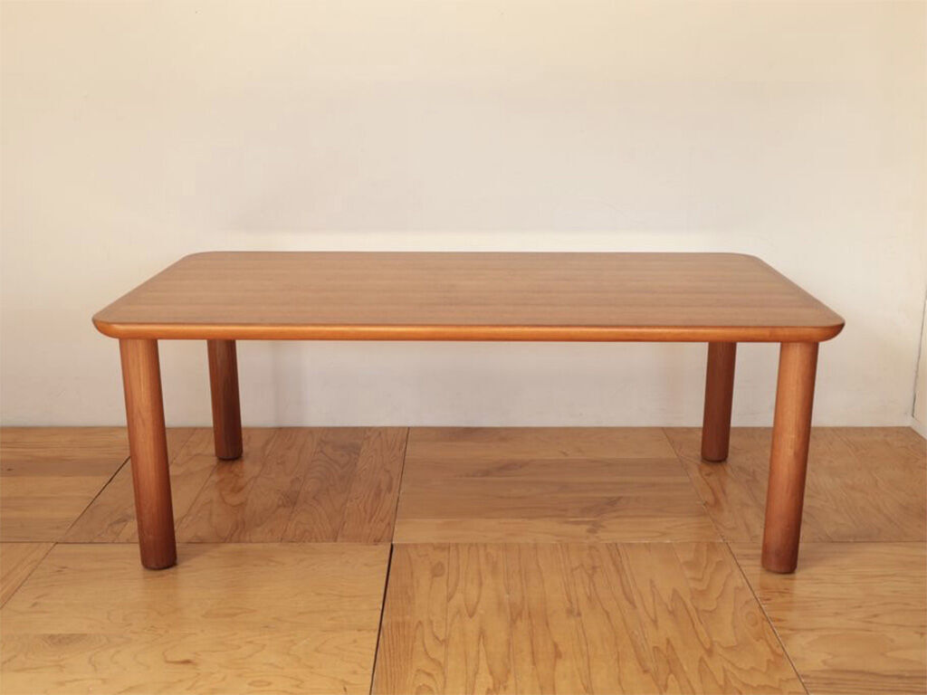 リサイズ前のダイニングテーブル