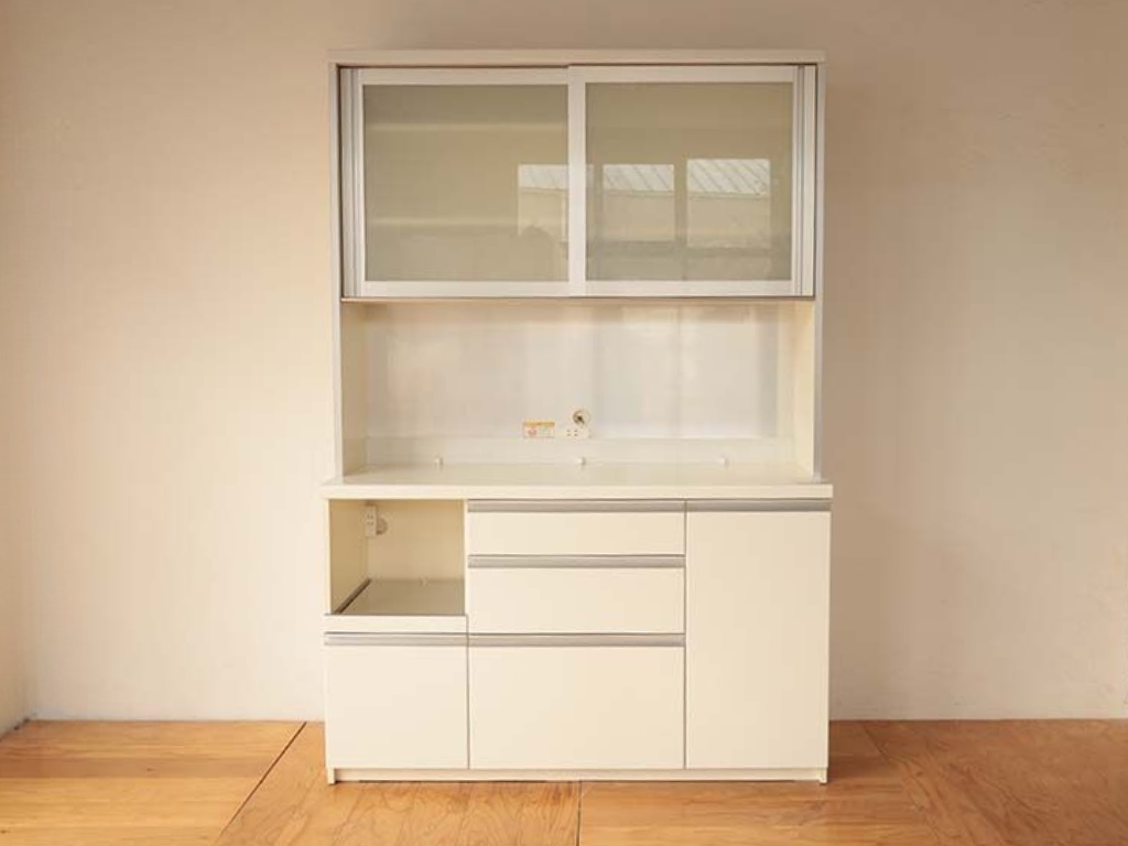 リメイクする前の食器棚