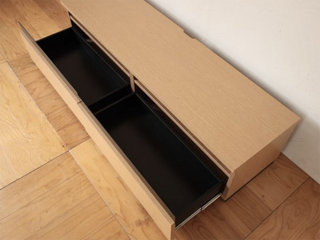 化粧材を張ってリメイクしたテレビボード