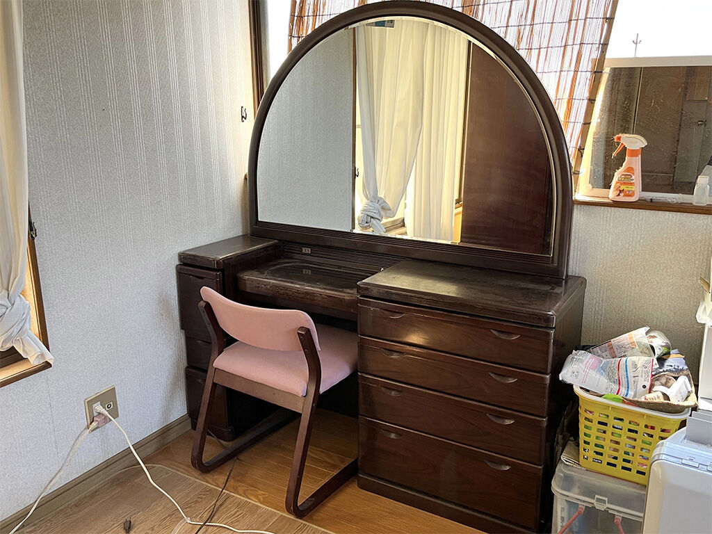 婚礼家具の鏡台