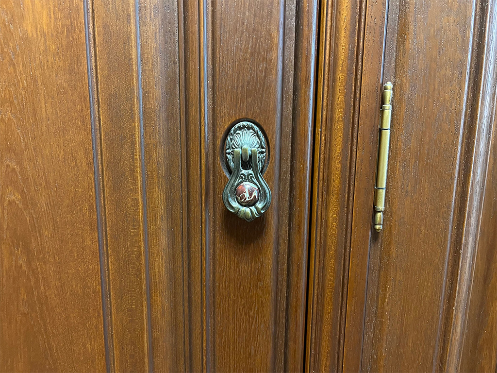 扉の取っ手金具
