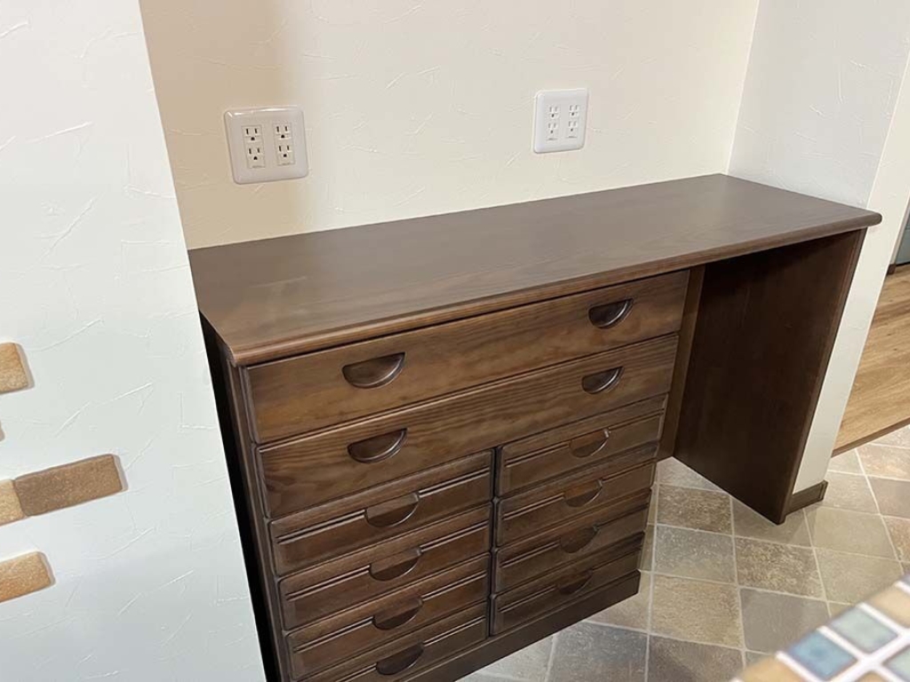 納品された作業台