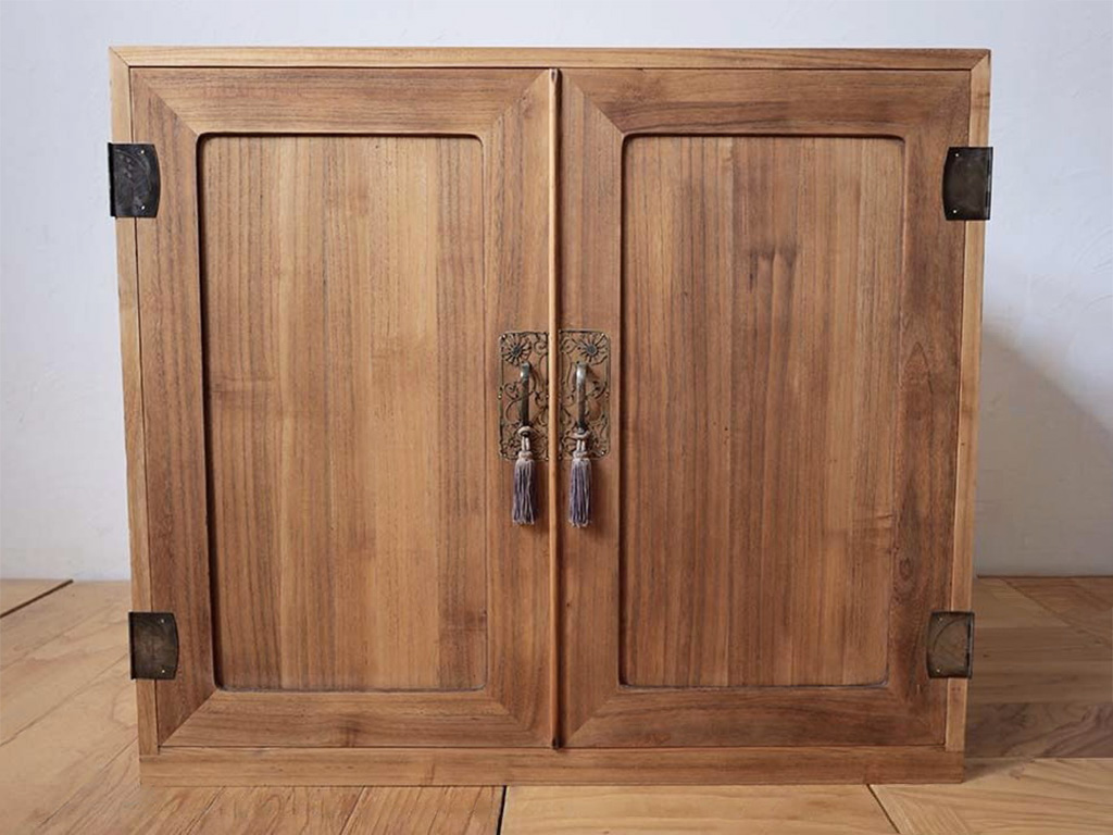 桐タンスをリメイクした収納家具