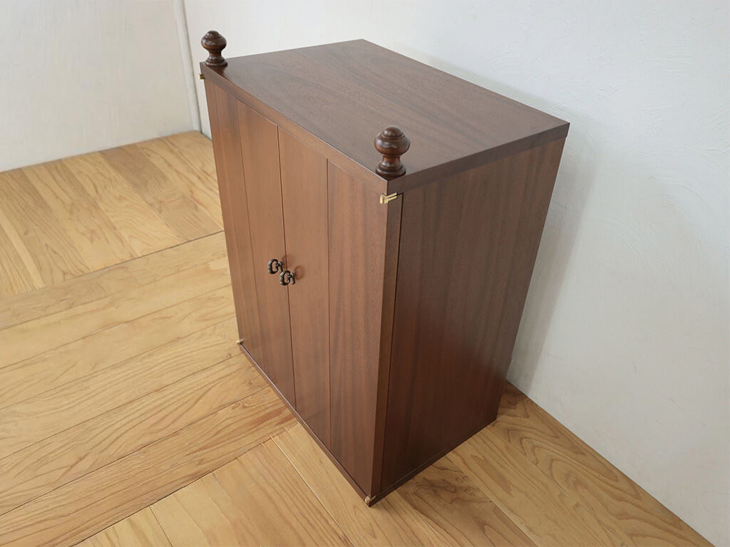 本棚からリメイクしたお仏壇