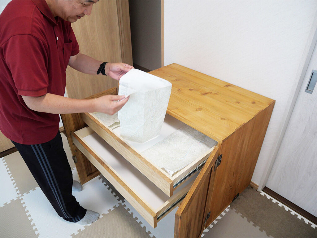 戦前からのタンスをマップケースにリメイク！古い蝶番を残せるようにのイメージ