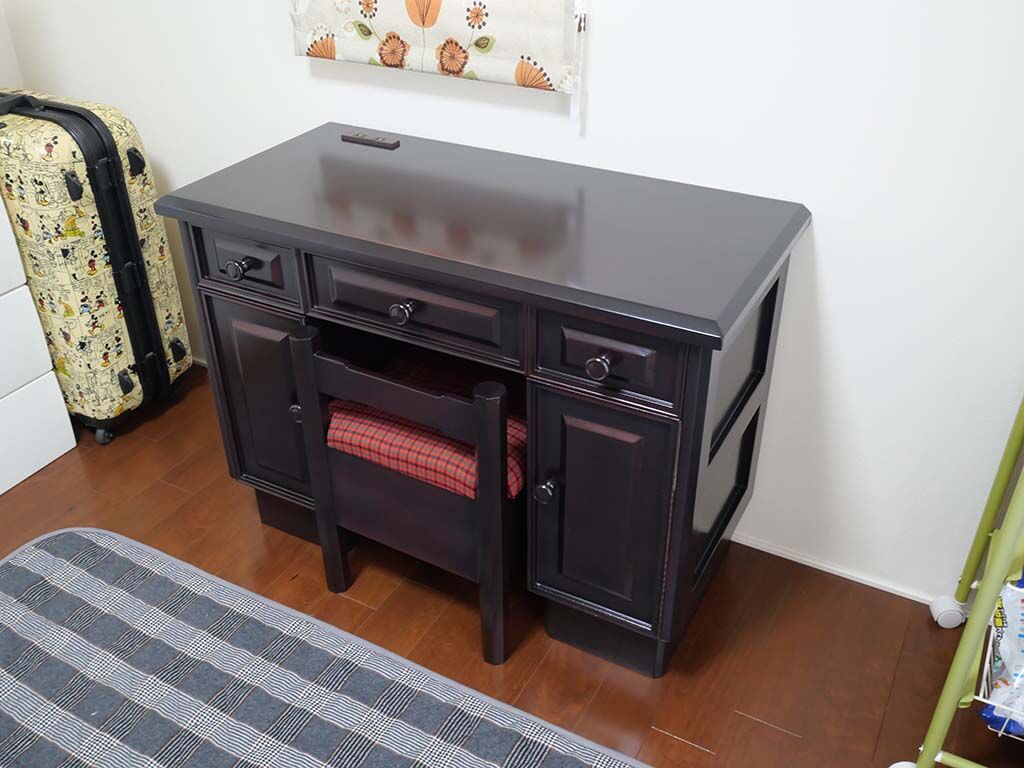 デスクを納品