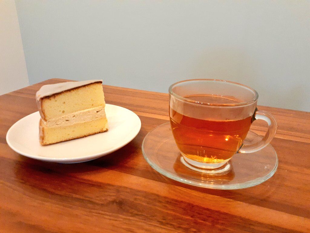お茶を飲みながら