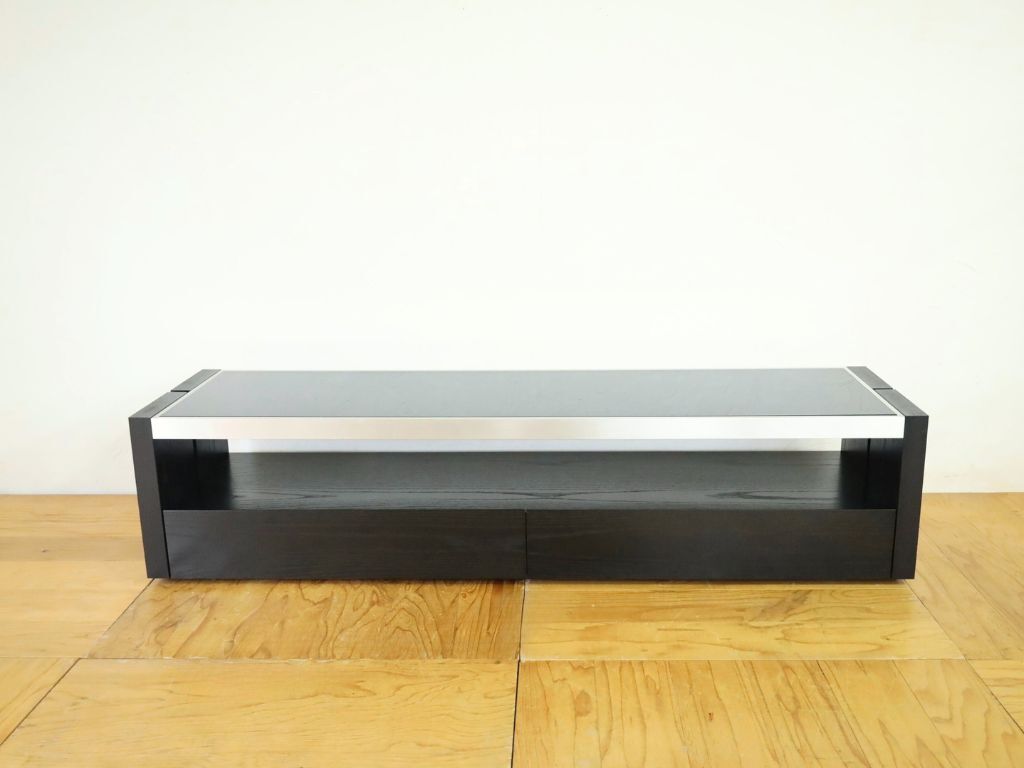 黒塗装したテレビボード