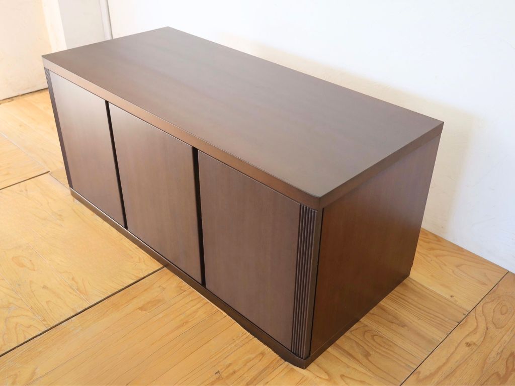 収納力のあるテレビボードにリメイク