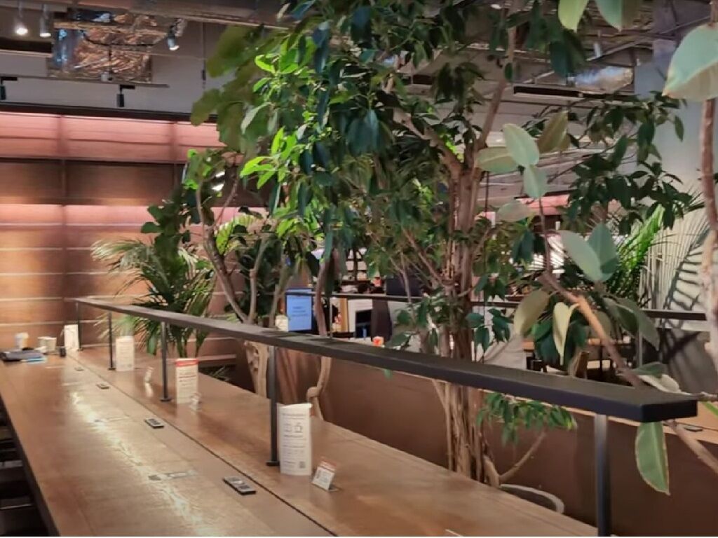 シェアラウンジ