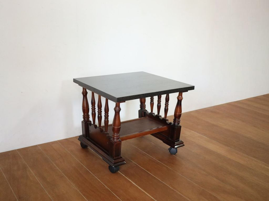 ルーターが置けるローテーブル