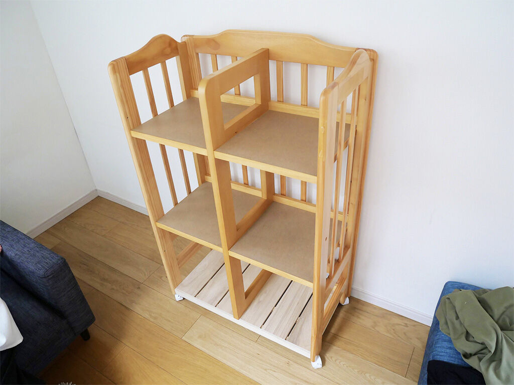 ベビーベッドのデザインを活かした家具