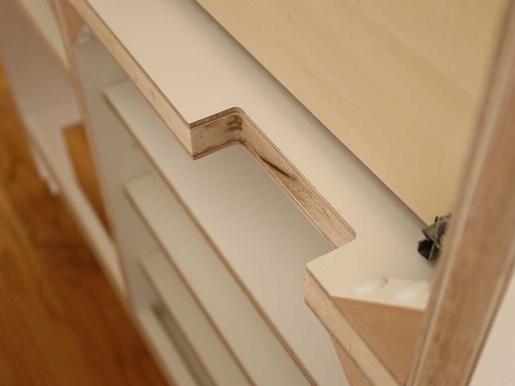 背面の切り欠き