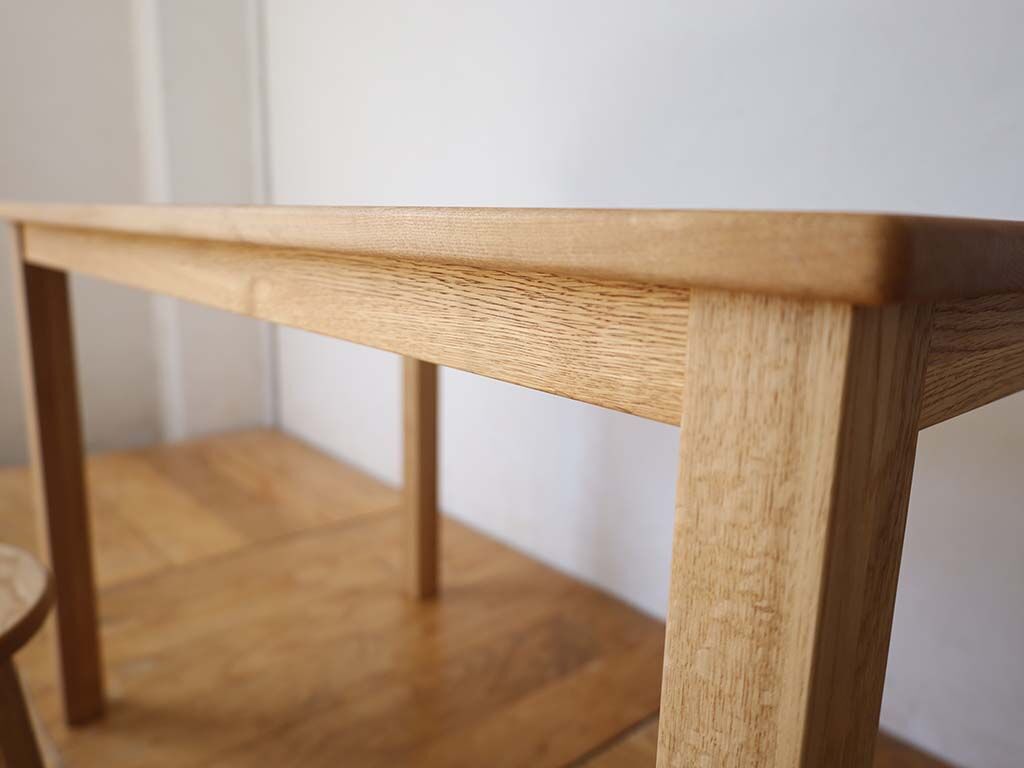 学習机の脚と幕板