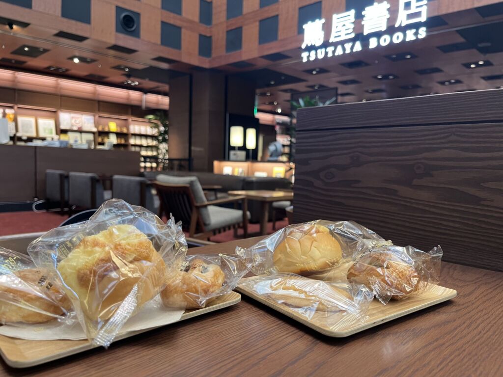 シェアラウンジにあるパン