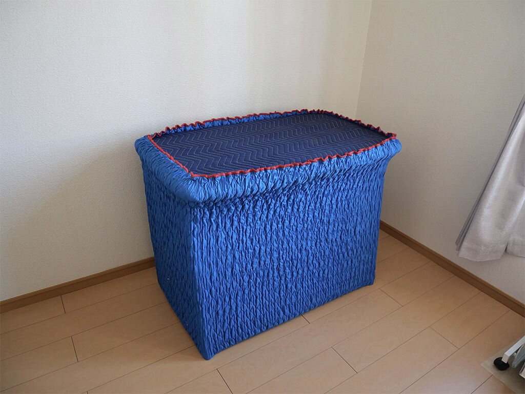 デスクを納品