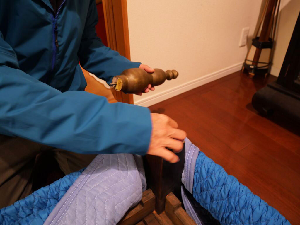 取り付け簡単なテーブル脚